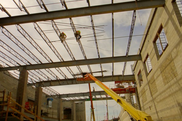 SHS joists being placed SHS joists being placed